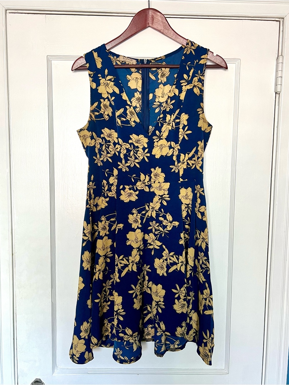 Printed dress - small